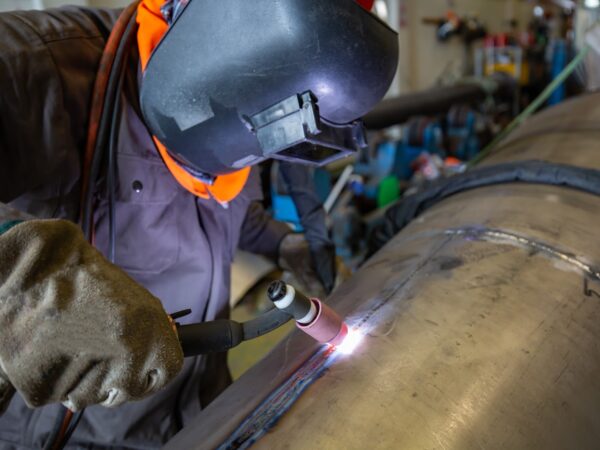 Investindo na qualidade: Os Principais Equipamentos para Solda V8 Brasil