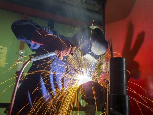 Qualidade e Retorno de investimento: Máquina de Solda V8 Brasil para Lojistas